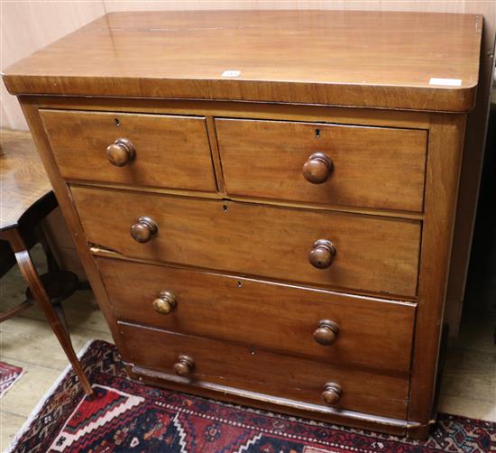 A Victorian mahogany chest of drawers W.99cm